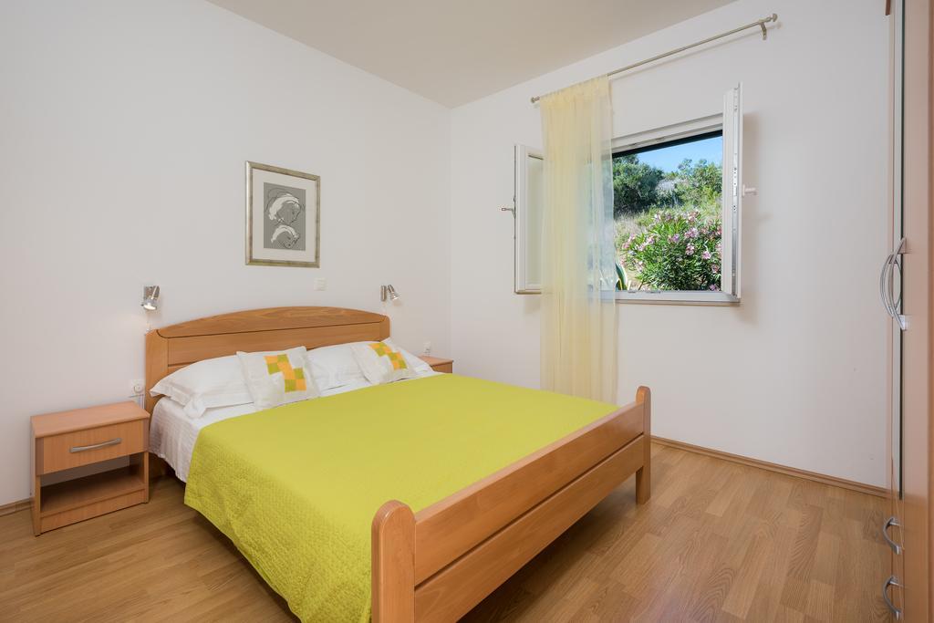 Apartments Stipe Plazibat هفار الغرفة الصورة