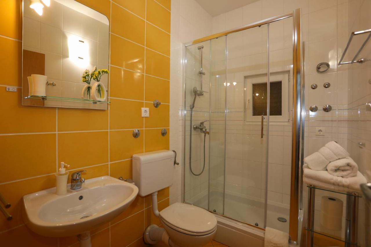 Apartments Stipe Plazibat هفار المظهر الخارجي الصورة