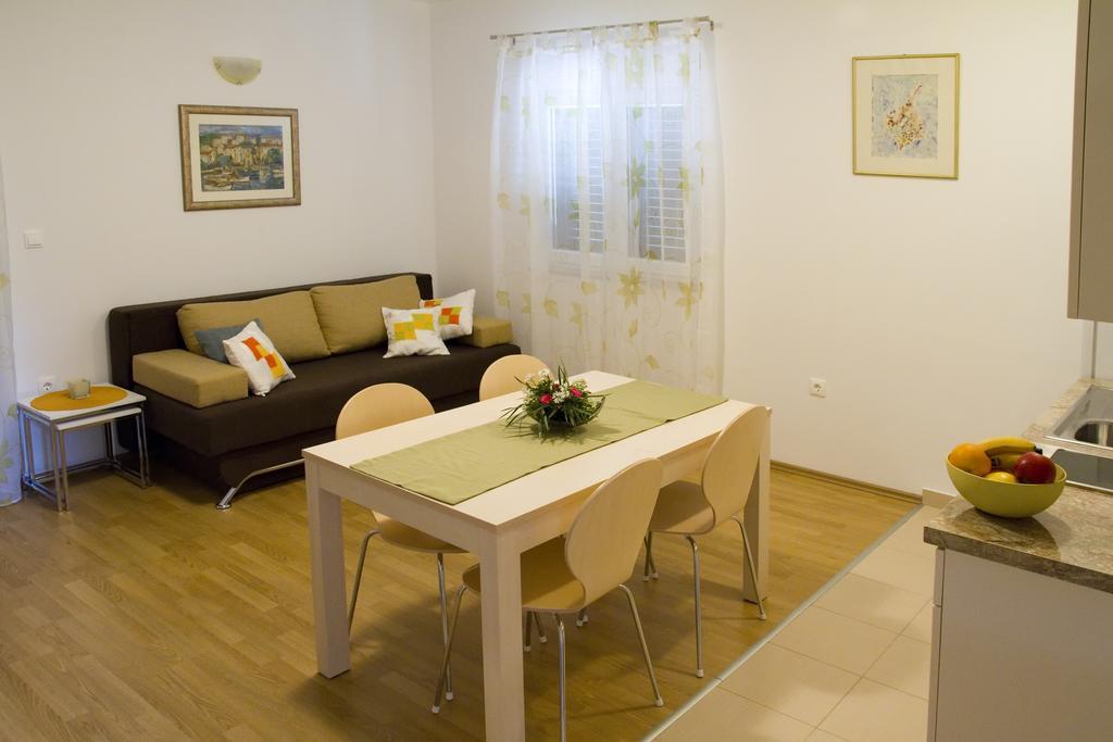 Apartments Stipe Plazibat هفار الغرفة الصورة