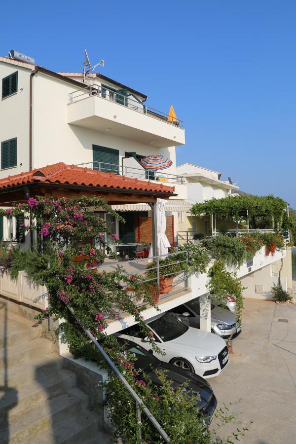 Apartments Stipe Plazibat هفار المظهر الخارجي الصورة